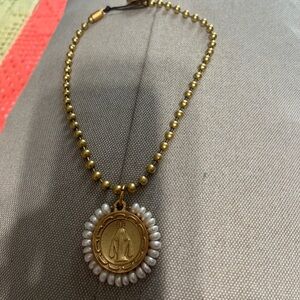 Elegant Gold and White Beaded Necklace